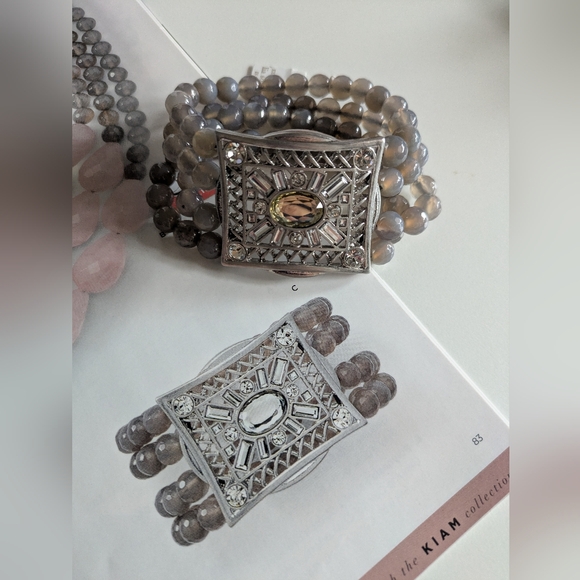 Lia Sophia Kiam Collection Natural Gray Agate Stone Beads Stretch Bracelet - Picture 5 of 5